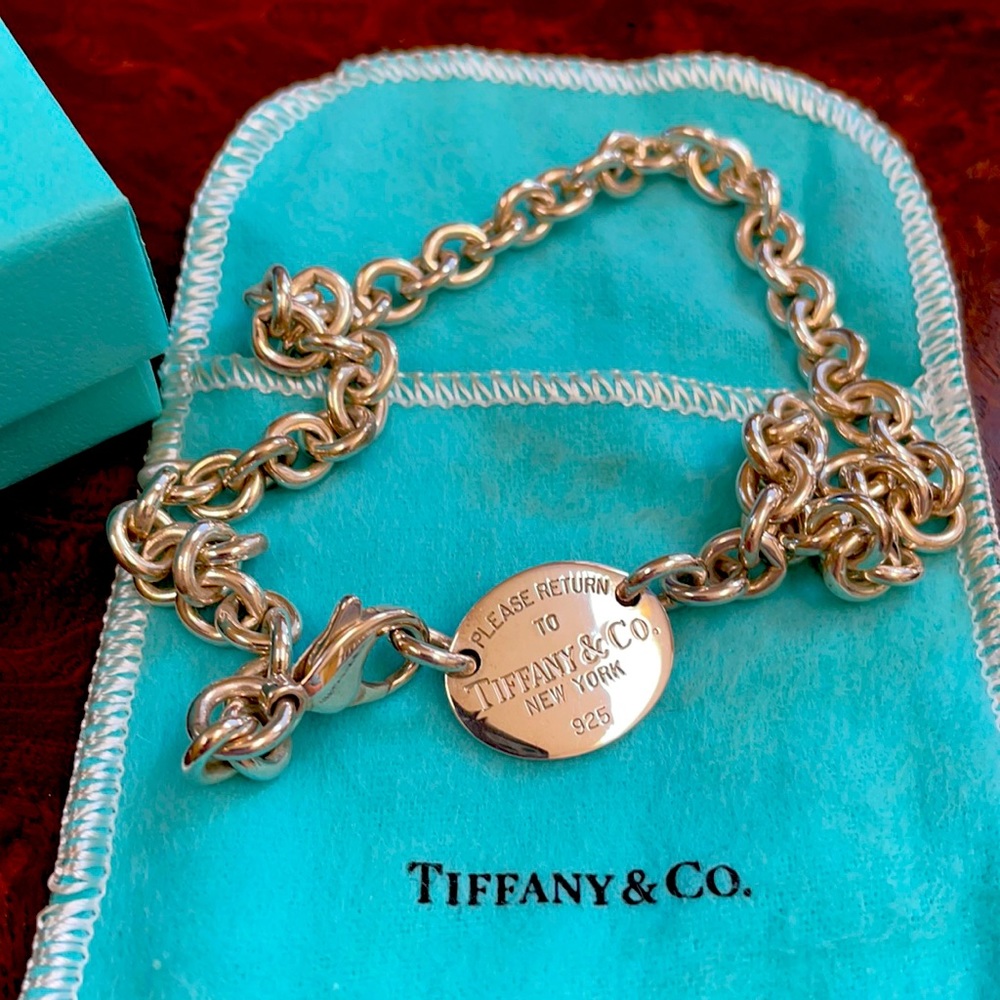 Return To Tiffany & Co Sterling Silver necklace